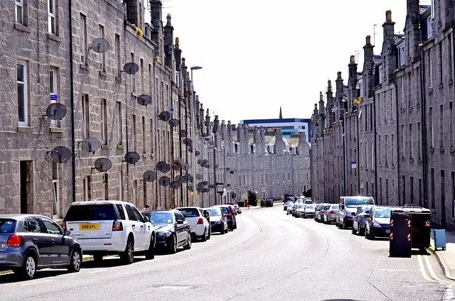 Value of UK housing continue upward trend, but rate of increase slows